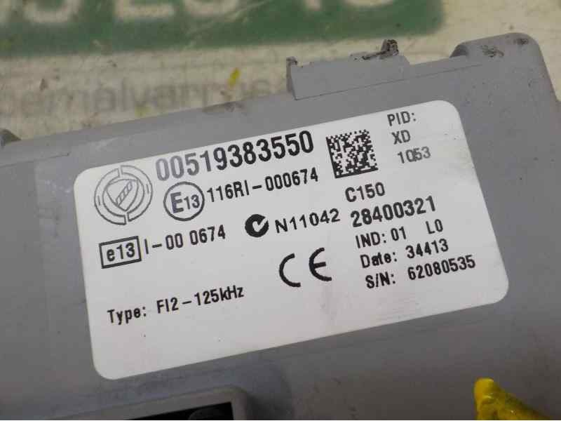 Recambio de caja reles / fusibles para fiat doblo 1.3 16v jtd cat referencia OEM IAM 51938355 52015894 005196383550