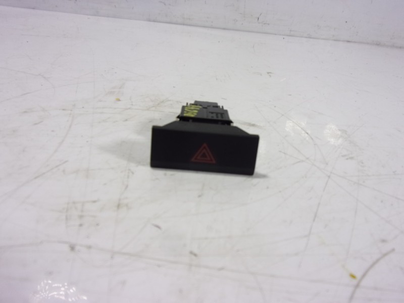 Recambio de warning para cupra ateca 2.0tsi 4drive referencia OEM IAM 5F0953235B1QB 5F0953235B 