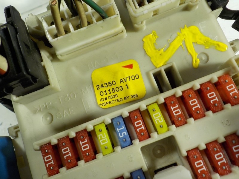 Recambio de caja reles / fusibles para nissan primera berlina (p12) 1.9 16v turbodiesel cat referencia OEM IAM   