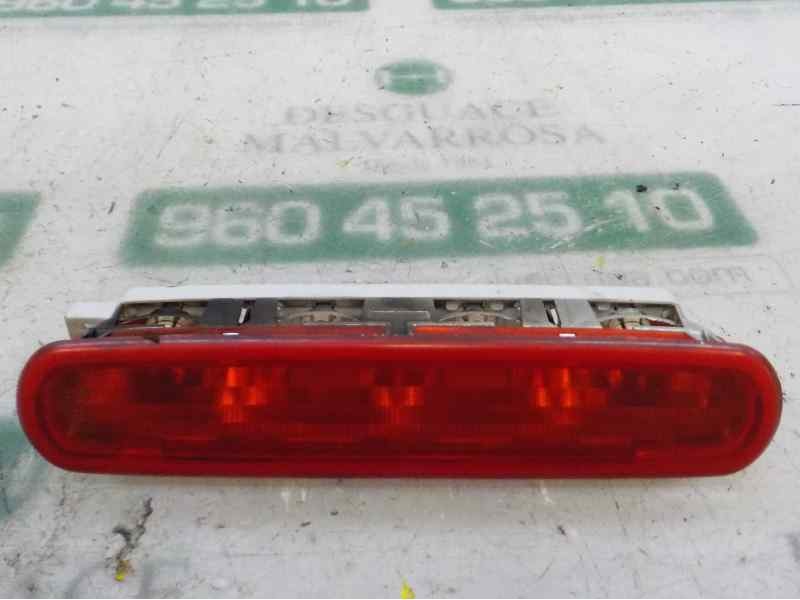 Recambio de piloto trasero central para fiat doblo 1.3 16v jtd cat referencia OEM IAM 51821699  