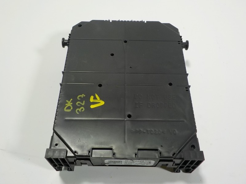 Recambio de caja reles / fusibles para peugeot 208 (p2) 1.2 puretech referencia OEM IAM 1681051580 983288038000 28709105
