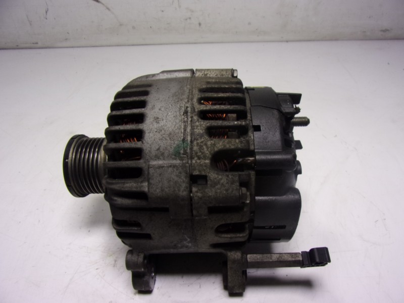 Recambio de alternador para volkswagen golf v berlina (1k1) r32 referencia OEM IAM 06F903023P 06F903023P 