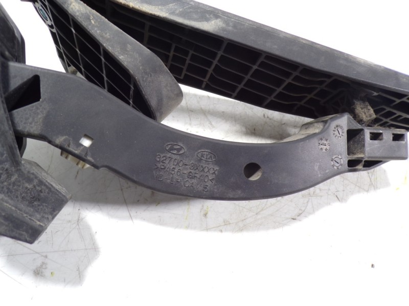 Recambio de potenciometro pedal para kia cee´d 1.4 crdi cat referencia OEM IAM 32700A6100 327003XXXX 