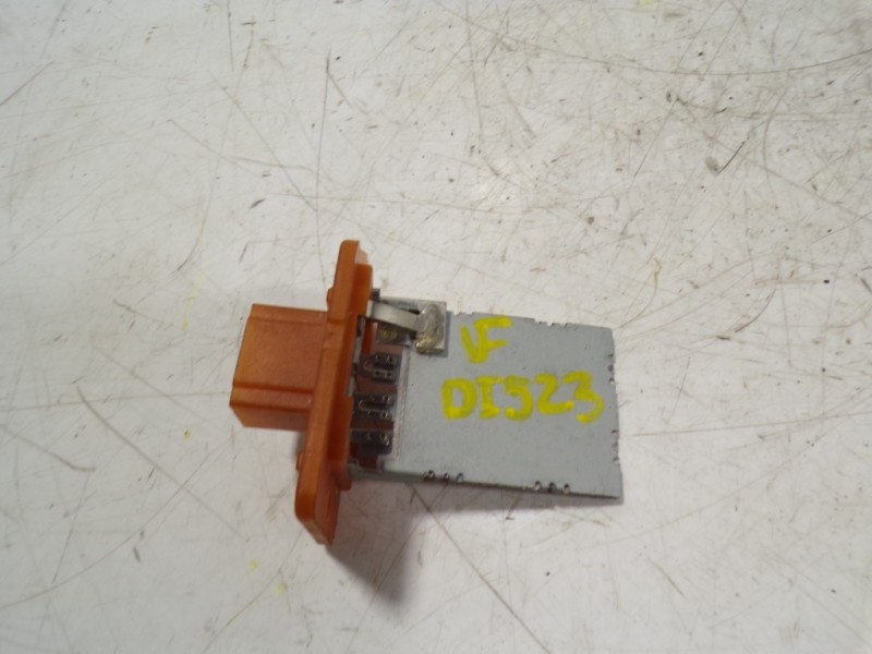 Recambio de resistencia calefaccion para kia cee´d 1.4 crdi cat referencia OEM IAM 97128A5000  