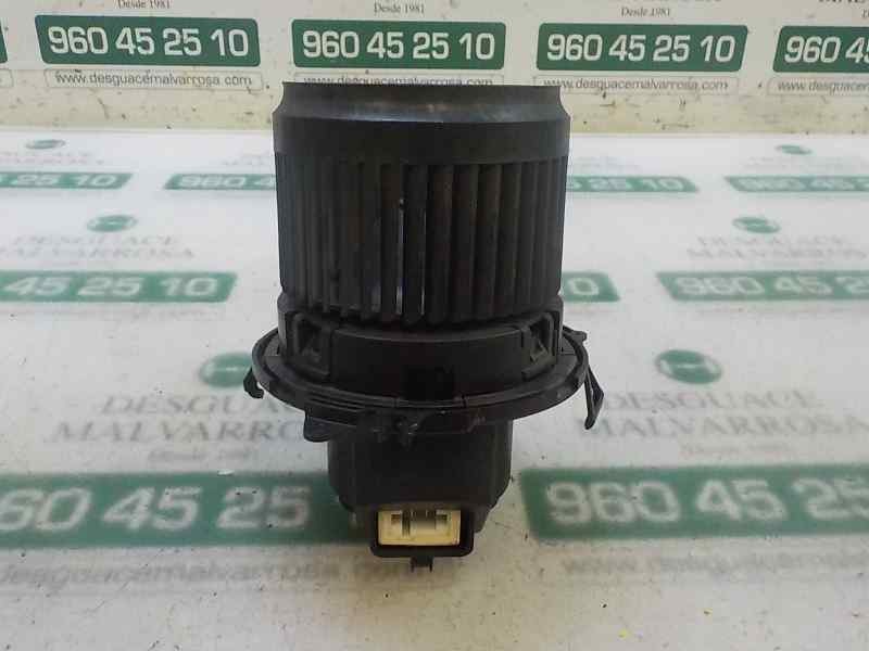 Recambio de motor calefaccion para renault captur 1.2 tce energy referencia OEM IAM 272101005R 5P3730000 5P3730000