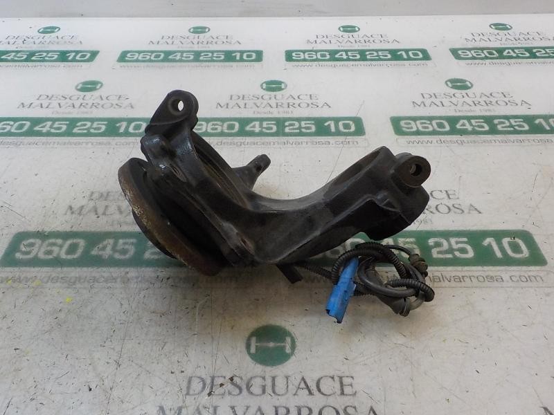 Recambio de mangueta delantera izquierda para peugeot 2008 (--.2013) allure referencia OEM IAM 364690  
