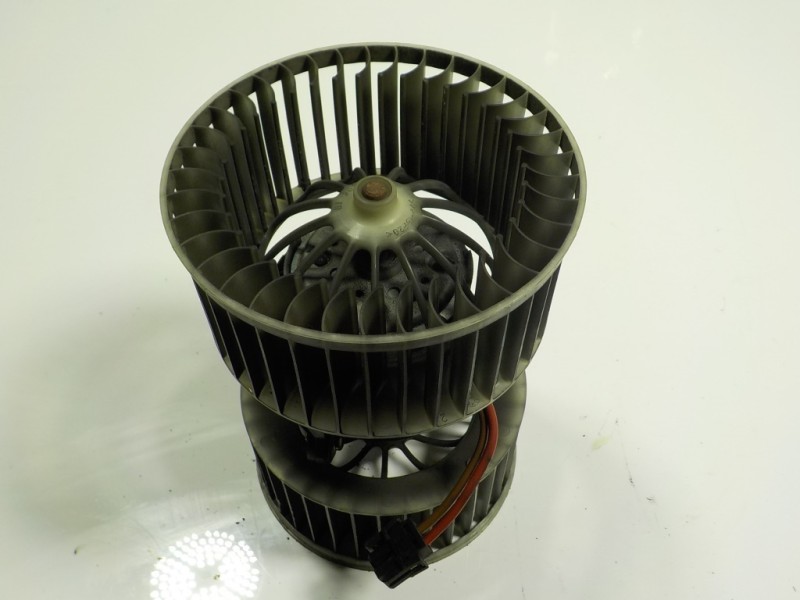 Recambio de motor calefaccion para bmw x3 (e83) 3.0 24v cat referencia OEM IAM 64113453729  