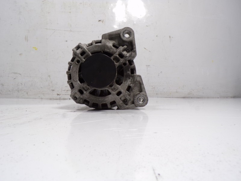 Recambio de alternador para renault clio iv societé referencia OEM IAM 231005300R 231006007R 