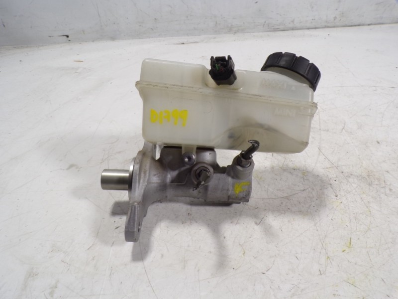 Recambio de bomba freno para renault clio iv societé referencia OEM IAM 460111938R  