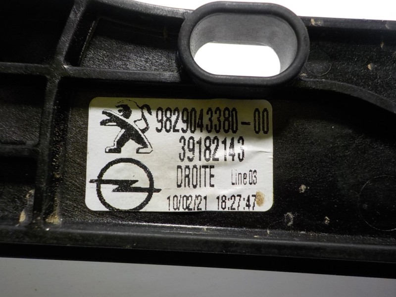 Recambio de elevalunas delantero derecho para peugeot 208 (p2) 1.2 puretech referencia OEM IAM 9829043380 982904338000 39182143