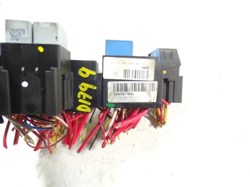 Recambio de caja reles / fusibles para renault clio iv societé referencia OEM IAM  Z240187785S 