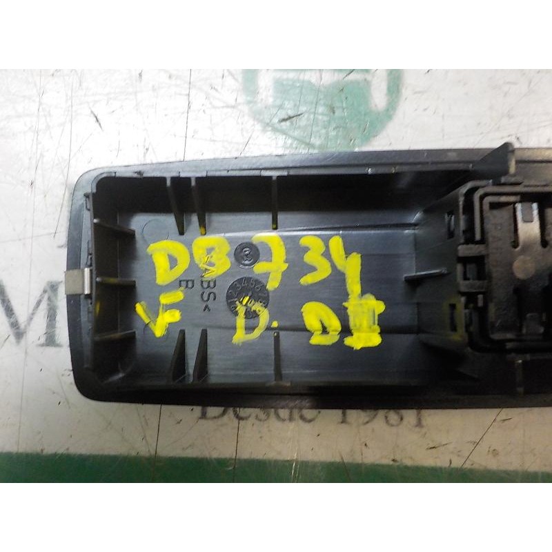 Recambio de mando elevalunas delantero derecho para renault megane iii coupe 1.5 dci diesel referencia OEM IAM 809600750R  