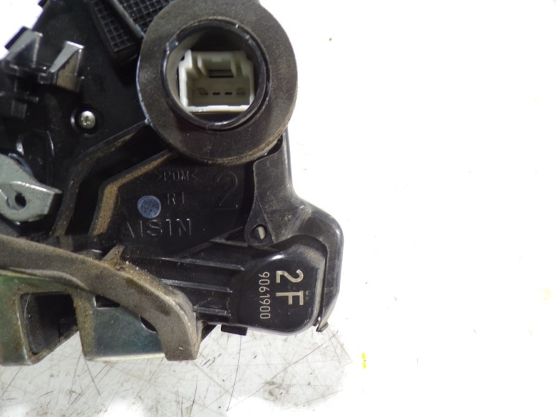 Recambio de cerradura puerta delantera derecha para toyota iq 1.0 cat referencia OEM IAM 6903012490 9061900 