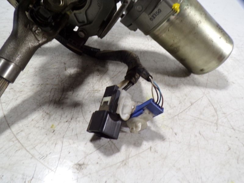 Recambio de columna direccion para toyota iq 1.0 cat referencia OEM IAM 4525074030 15981020208 