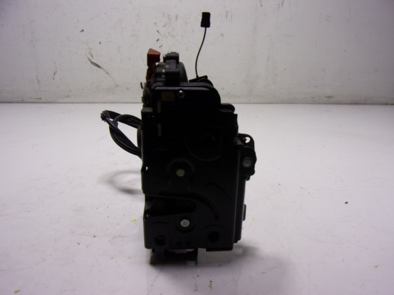 Recambio de cerradura puerta trasera derecha para volkswagen golf v berlina (1k1) r32 referencia OEM IAM 7L0839016D 7L0839016D 