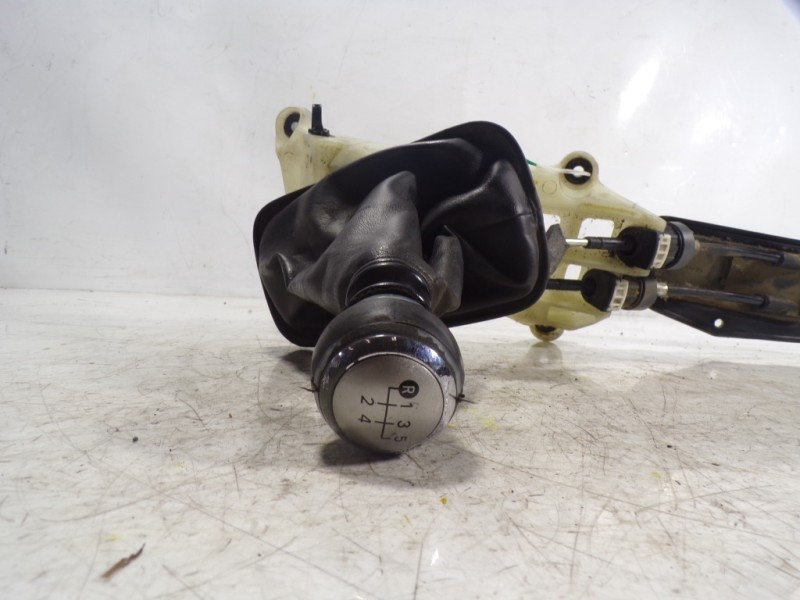 Recambio de palanca cambio para toyota iq 1.0 cat referencia OEM IAM 3353074010  