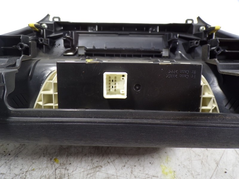 Recambio de pantalla multifuncion para toyota iq 1.0 cat referencia OEM IAM 8395074030  