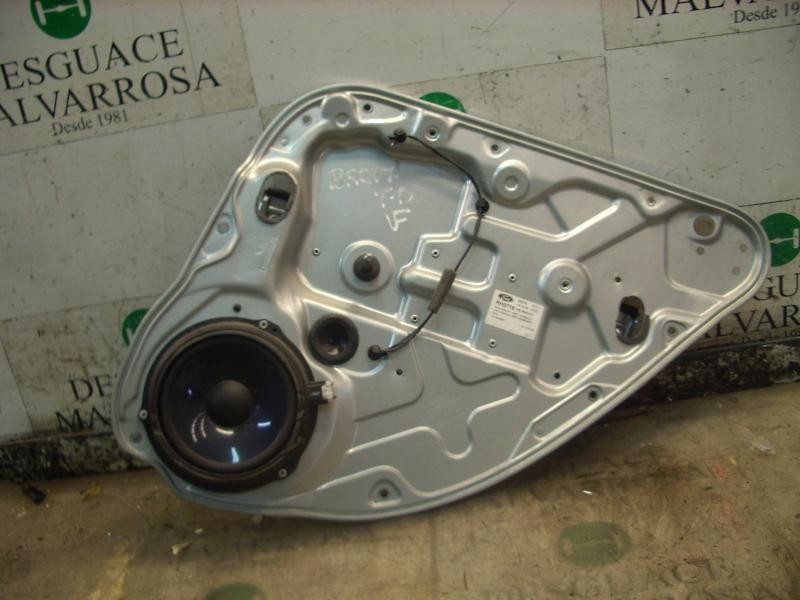 Recambio de elevalunas trasero derecho para ford focus berlina (cap) ambiente (d) referencia OEM IAM 1738643  