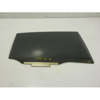 CRISTAL PUERTA TRASERO DERECHO 62011FJ021 