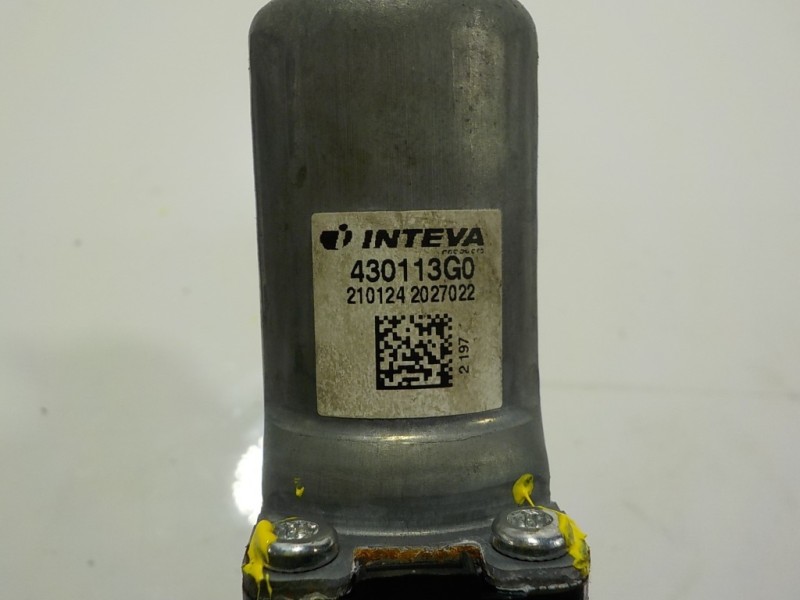 Recambio de motor elevalunas trasero izquierdo para peugeot 208 (p2) 1.2 puretech referencia OEM IAM  982904680 