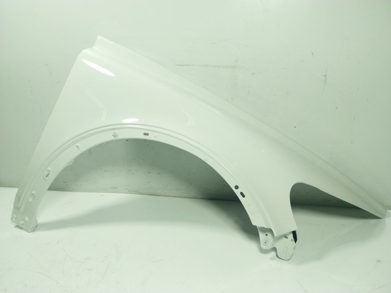 Recambio de aleta delantera derecha para volvo c30 1.6 cat referencia OEM IAM   