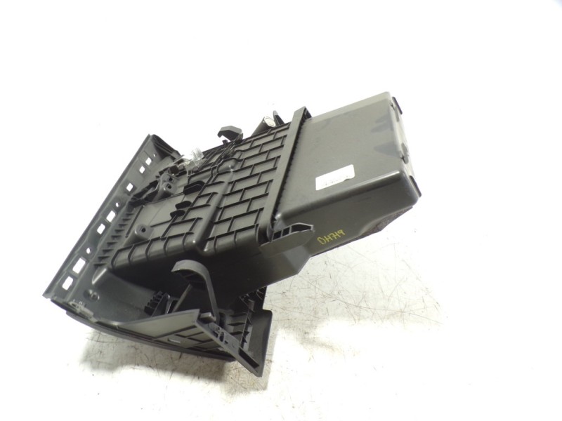 Recambio de guantera para renault megane iii berlina 5 p 1.5 dci diesel fap referencia OEM IAM 681083896R  