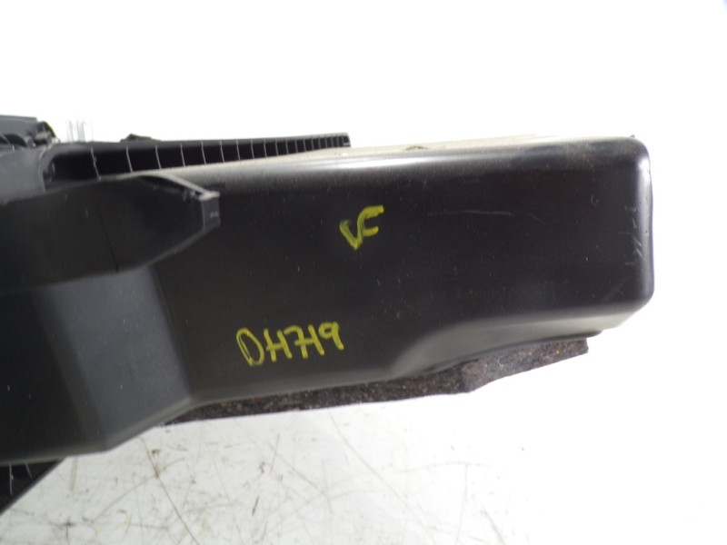 Recambio de guantera para renault megane iii berlina 5 p 1.5 dci diesel fap referencia OEM IAM 681083896R  