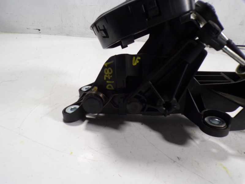 Recambio de palanca cambio para ford transit courier 1.5 tdci cat referencia OEM IAM 1742233 AV1R7C453CKA 