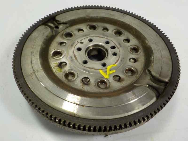 Recambio de volante motor para peugeot 308 1.2 12v e-thp referencia OEM IAM   