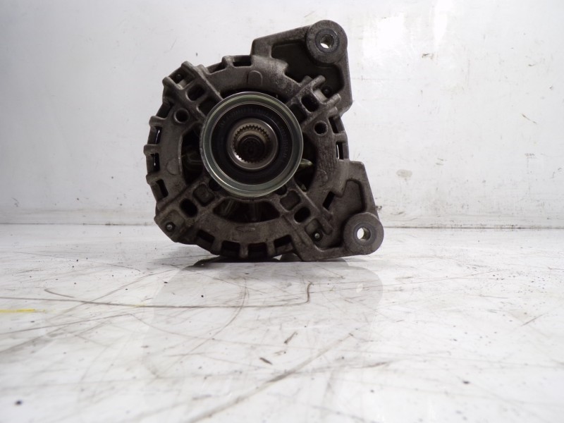 Recambio de alternador para dacia sandero stepway ambiance referencia OEM IAM 231002854R 231002854R 