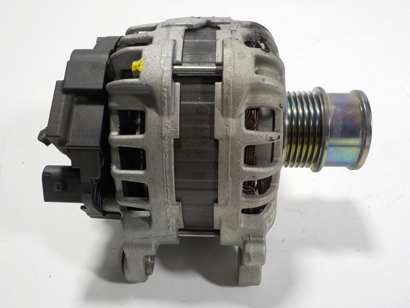 Recambio de alternador para audi a1 sportback (gba) 1.0 tfsi referencia OEM IAM 04E903015A 04E903015A 
