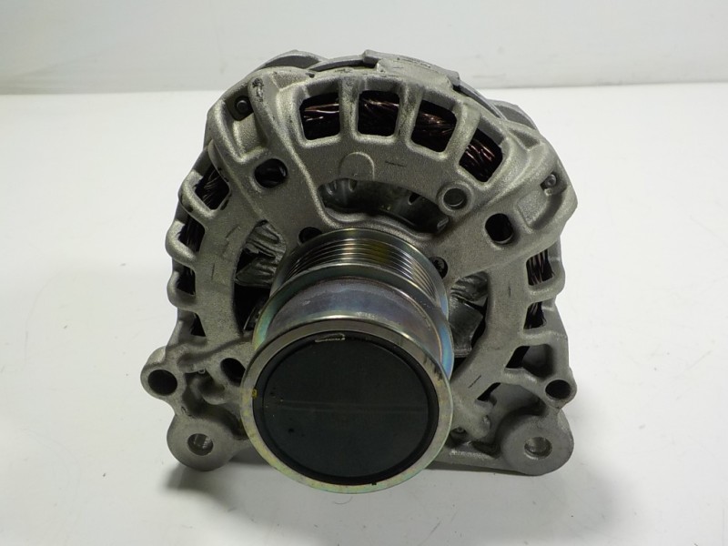 Recambio de alternador para audi a1 sportback (gba) 1.0 tfsi referencia OEM IAM 04E903015A 04E903015A 