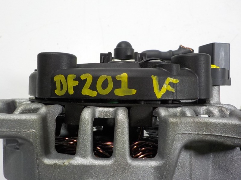 Recambio de alternador para audi a1 sportback (gba) 1.0 tfsi referencia OEM IAM 04E903015A 04E903015A 