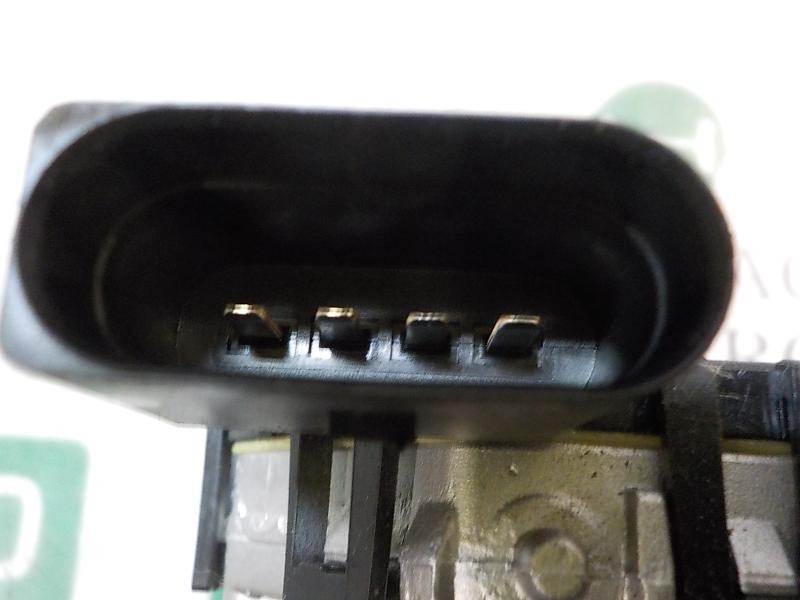 Recambio de motor limpia delantero para peugeot 2008 (--.2013) allure referencia OEM IAM 9815497780  