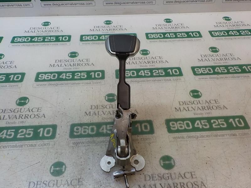 Recambio de palanca freno de mano para peugeot 2008 (--.2013) allure referencia OEM IAM 98067000ZQ  