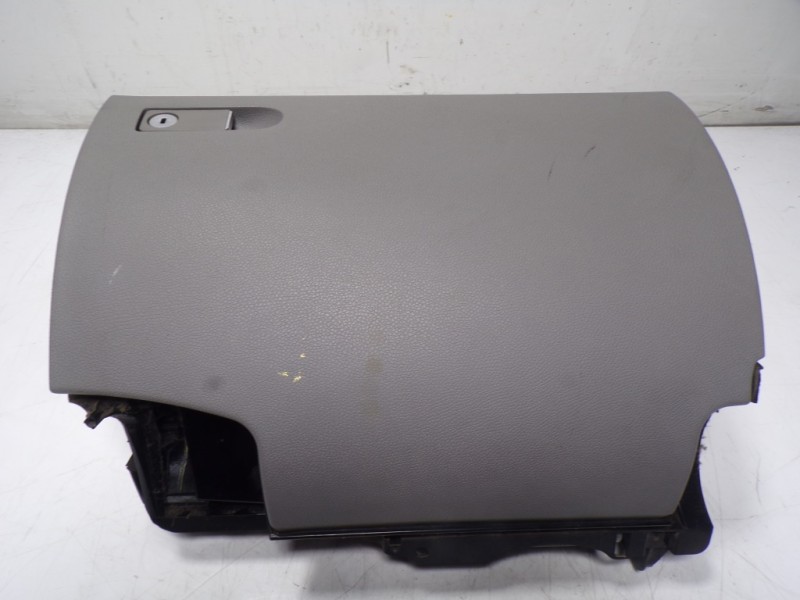 Recambio de guantera para mercedes-benz clase c (w204) berlina 2.2 cdi cat referencia OEM IAM A20468000987K44 00290639 