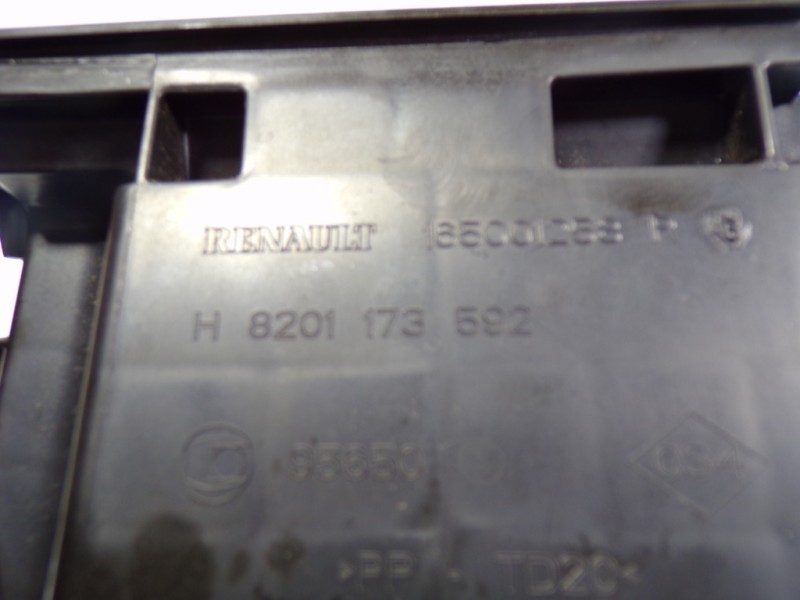 Recambio de filtro aire para dacia sandero stepway ambiance referencia OEM IAM 165001258R H82201173592 