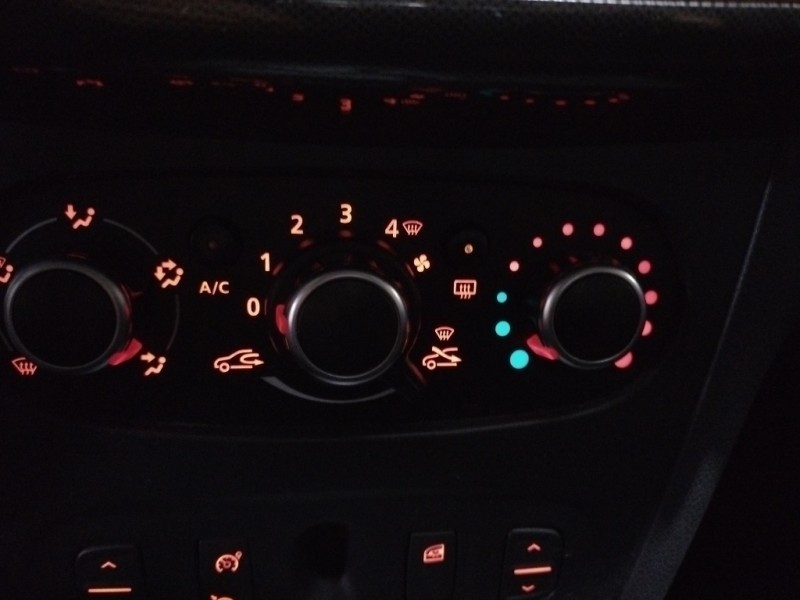 Recambio de mando calefaccion / aire acondicionado para dacia sandero stepway ambiance referencia OEM IAM 275102986R 5P7741700 