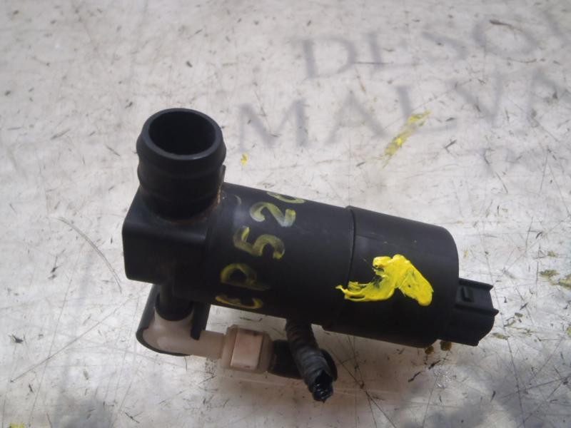 Recambio de bomba limpia para ford focus lim cat referencia OEM IAM 2205506 BV6117K624BA 