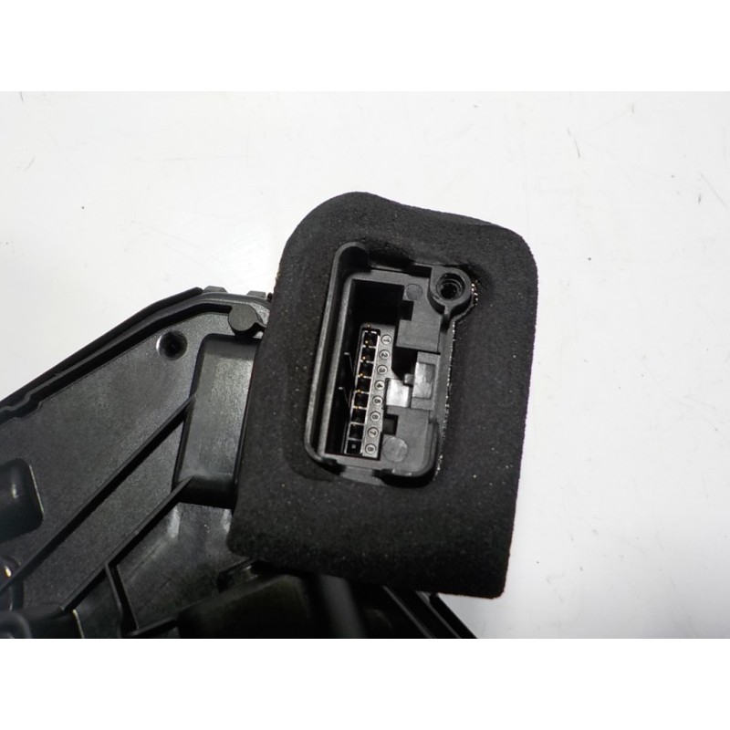 Recambio de cerradura puerta trasera izquierda para audi a1 sportback (gba) 1.0 tfsi referencia OEM IAM 5TA839015K A5K5TA839015K
