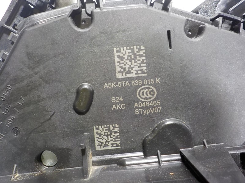 Recambio de cerradura puerta trasera izquierda para audi a1 sportback (gba) 1.0 tfsi referencia OEM IAM 5TA839015K A5K5TA839015K