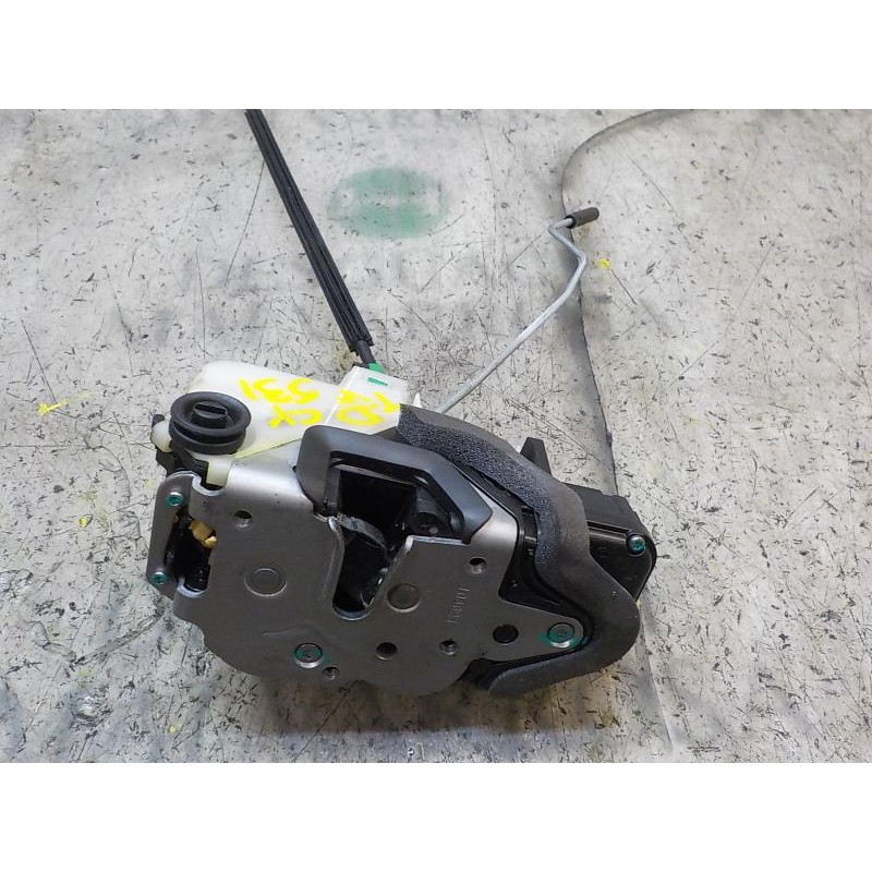 Recambio de cerradura puerta trasera derecha para chevrolet cruze 2.0 diesel cat referencia OEM IAM   