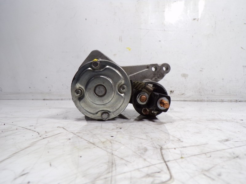 Recambio de motor arranque para dacia sandero stepway ambiance referencia OEM IAM 233000557R 233000557R 