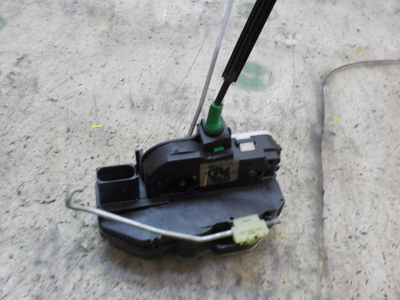 Recambio de cerradura puerta trasera derecha para chevrolet cruze 2.0 diesel cat referencia OEM IAM   