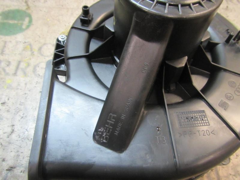 Recambio de motor calefaccion para volkswagen polo (6c1) 1.4 tdi referencia OEM IAM 6R1819015 6R1819015 