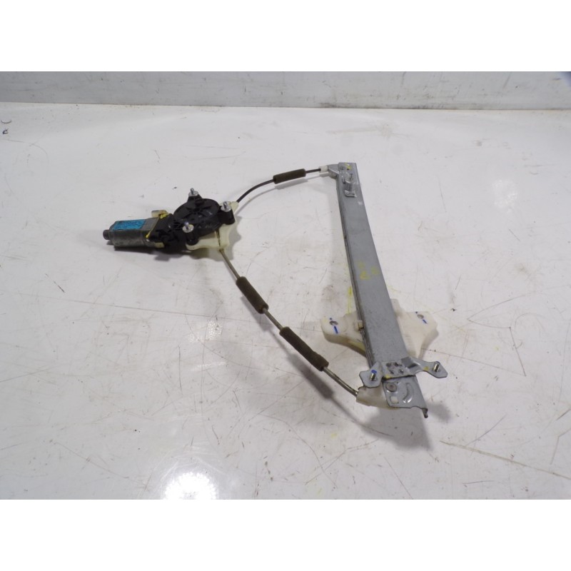 Recambio de elevalunas delantero derecho para hyundai i20 1.1 crdi cat referencia OEM IAM 82404C7010 82460C7000 