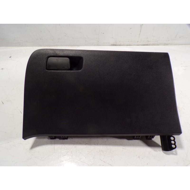 Recambio de guantera para hyundai i20 1.1 crdi cat referencia OEM IAM 84510C8150TRY  