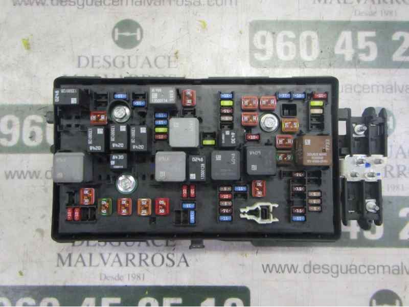 Recambio de caja reles / fusibles para opel insignia berlina edition referencia OEM IAM 22953003 13345497 