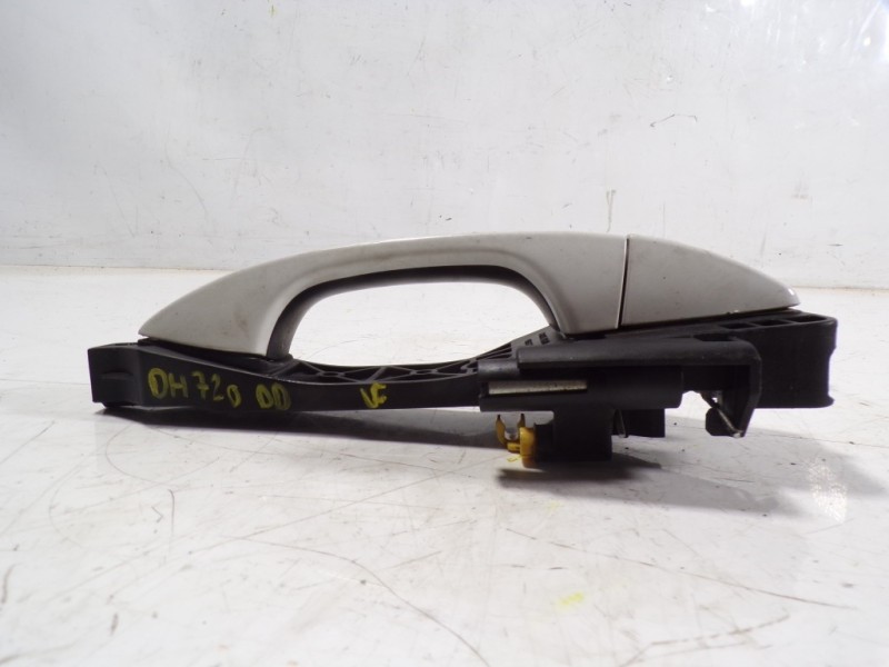 Recambio de maneta exterior delantera derecha para hyundai i20 1.1 crdi cat referencia OEM IAM 82661C8050  
