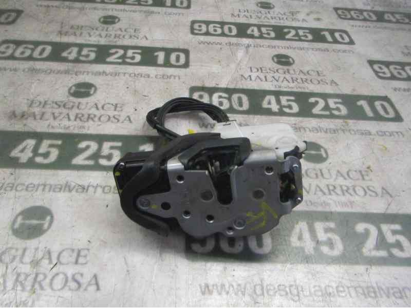 Recambio de cerradura puerta delantera derecha para opel insignia berlina edition referencia OEM IAM 13503782  